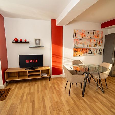 Cozy And Modern 2-Bed Apartment Swansea Exterior photo