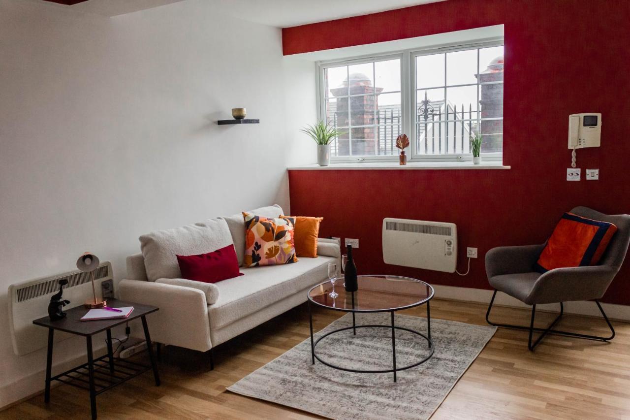 Cozy And Modern 2-Bed Apartment Swansea Exterior photo